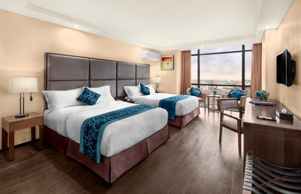 Golden Phoenix Hotel - Manila
