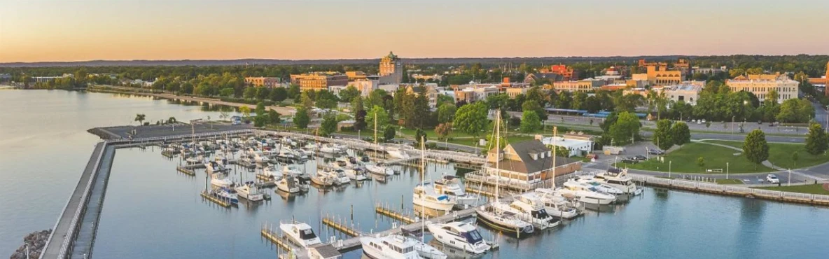 Traverse City Travel Guide: Beaches, Wineries & Adventures in Northern Michigan