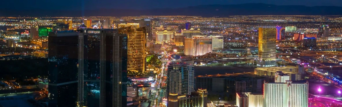 Vegas Strip vs Downtown: A Complete Vegas Area Guide