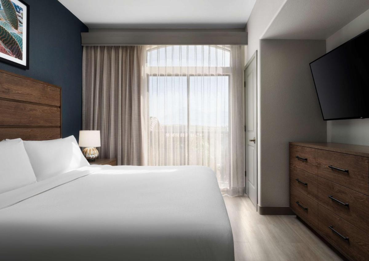 Embassy Suites Tucson - Paloma Village