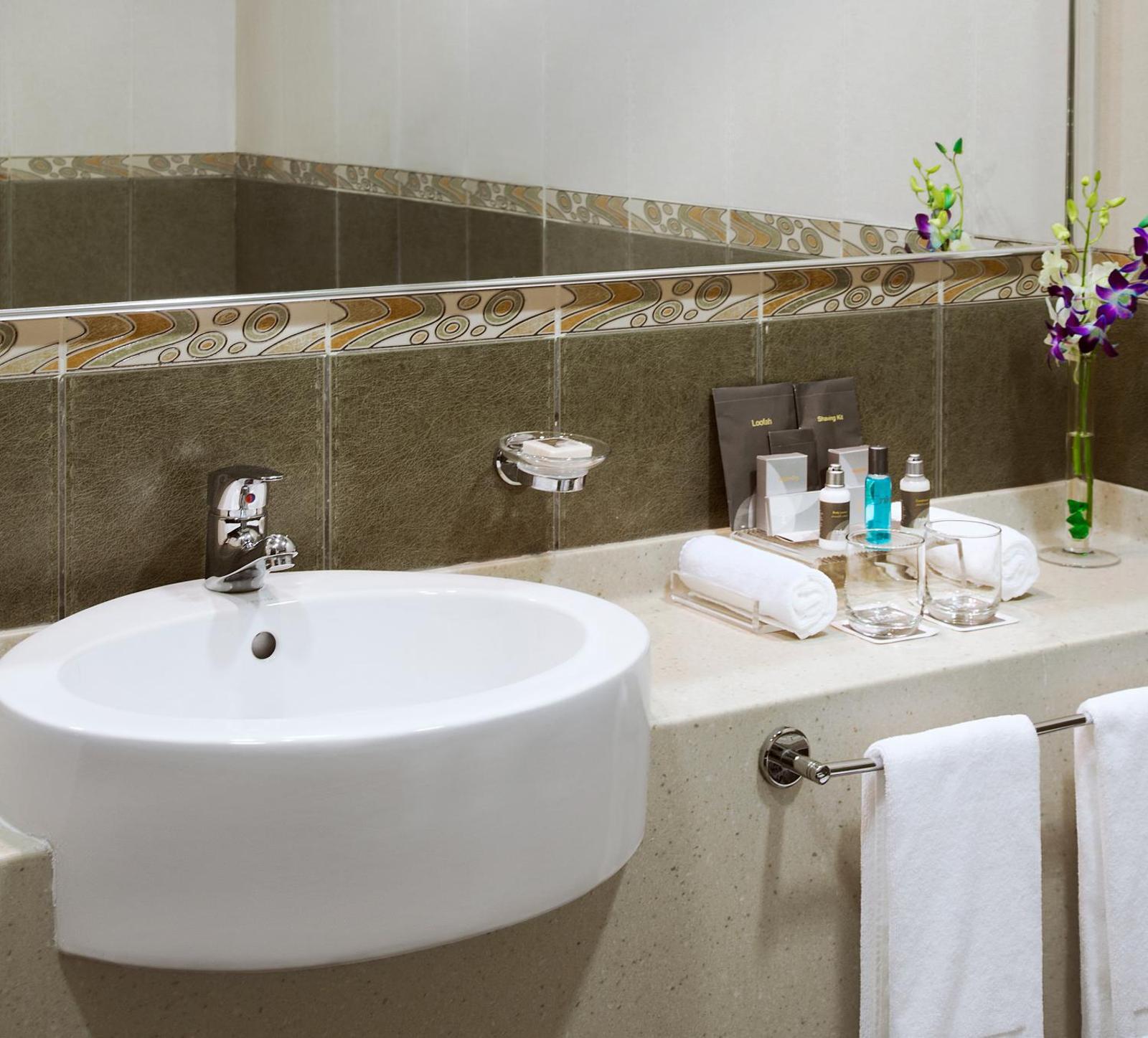 TIME Oak Hotel & Suites
