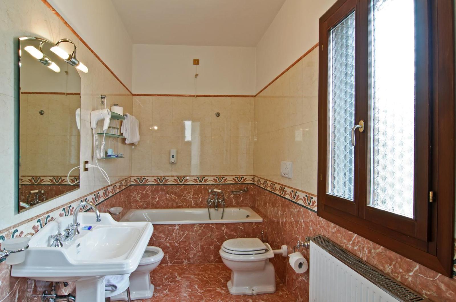 Hotel La Fenice et Des Artistes