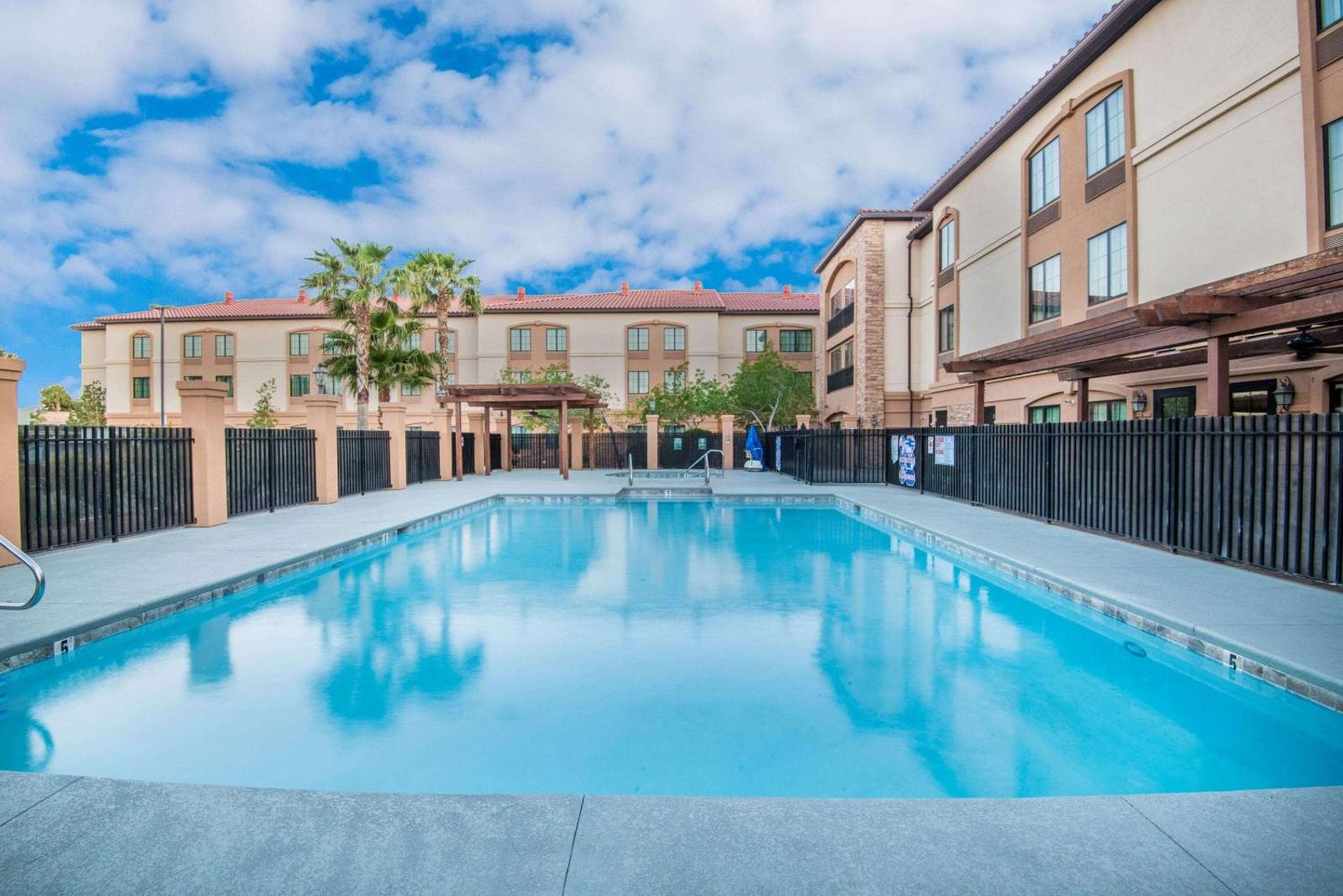 La Quinta Inn & Suites Las Vegas Airport South