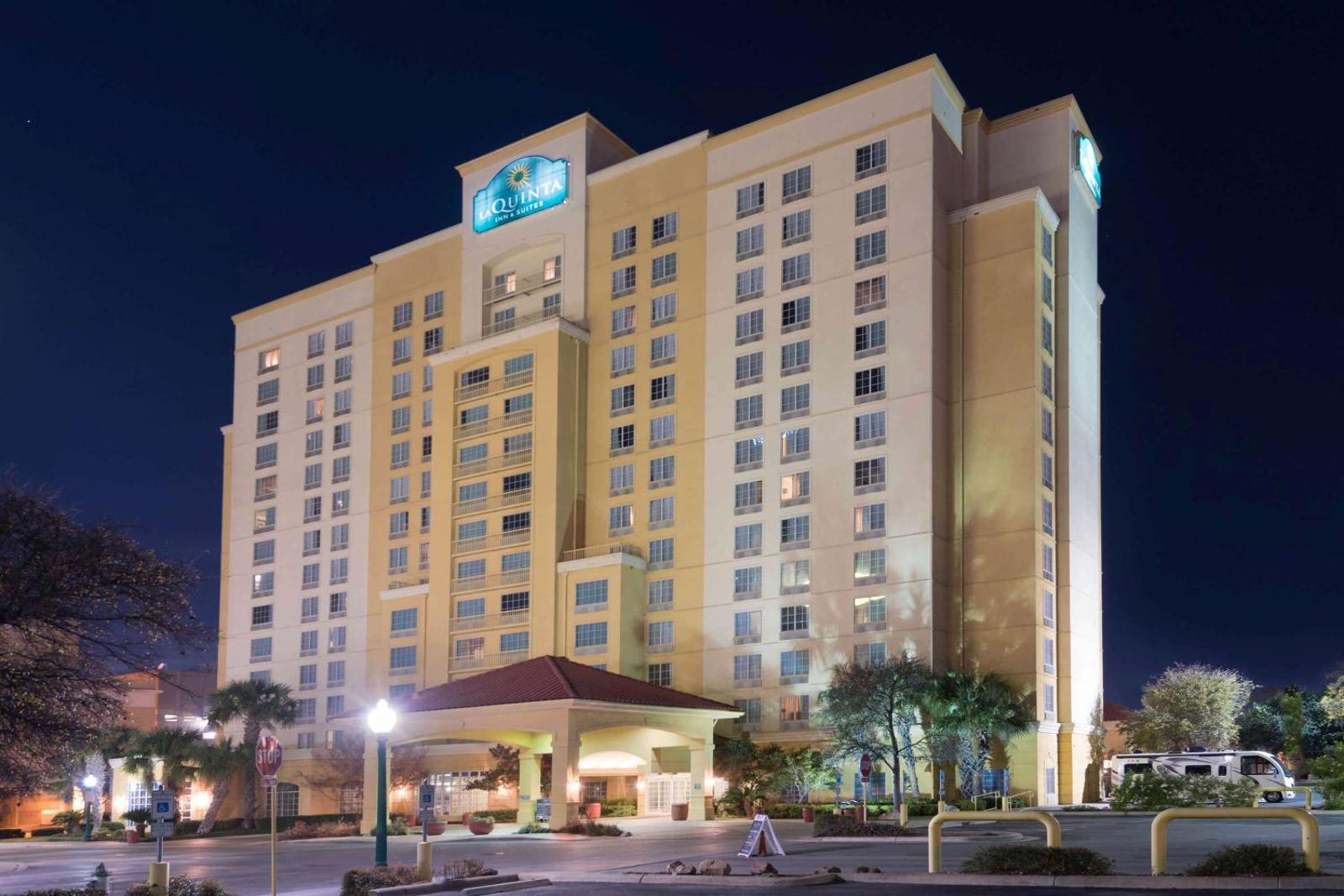La Quinta by Wyndham San Antonio Riverwalk