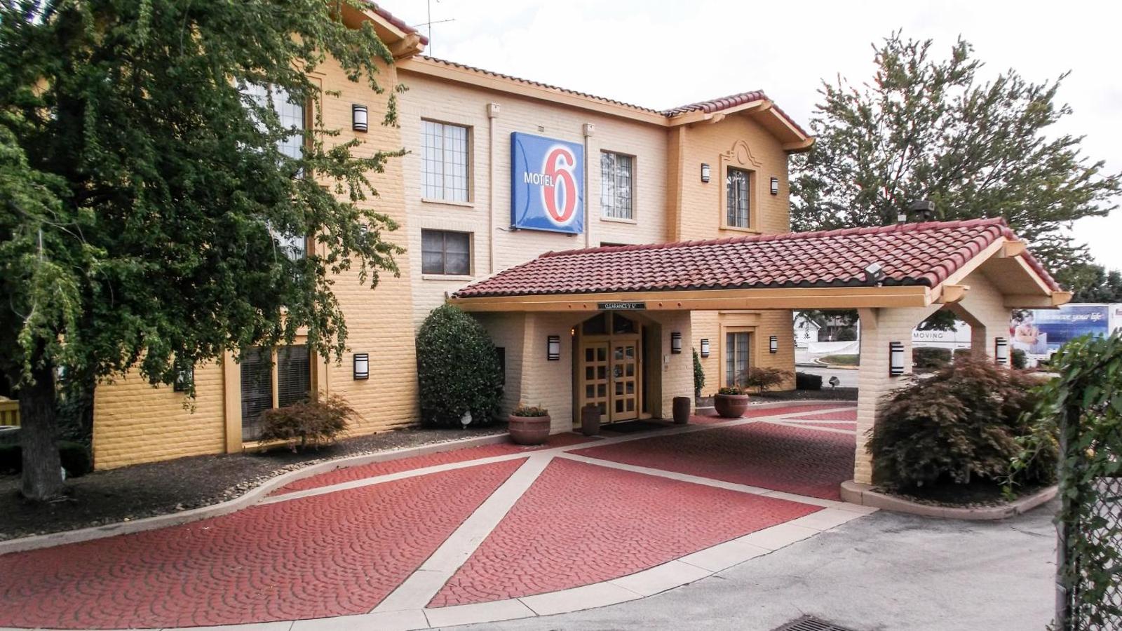 Motel 6-Knoxville, TN