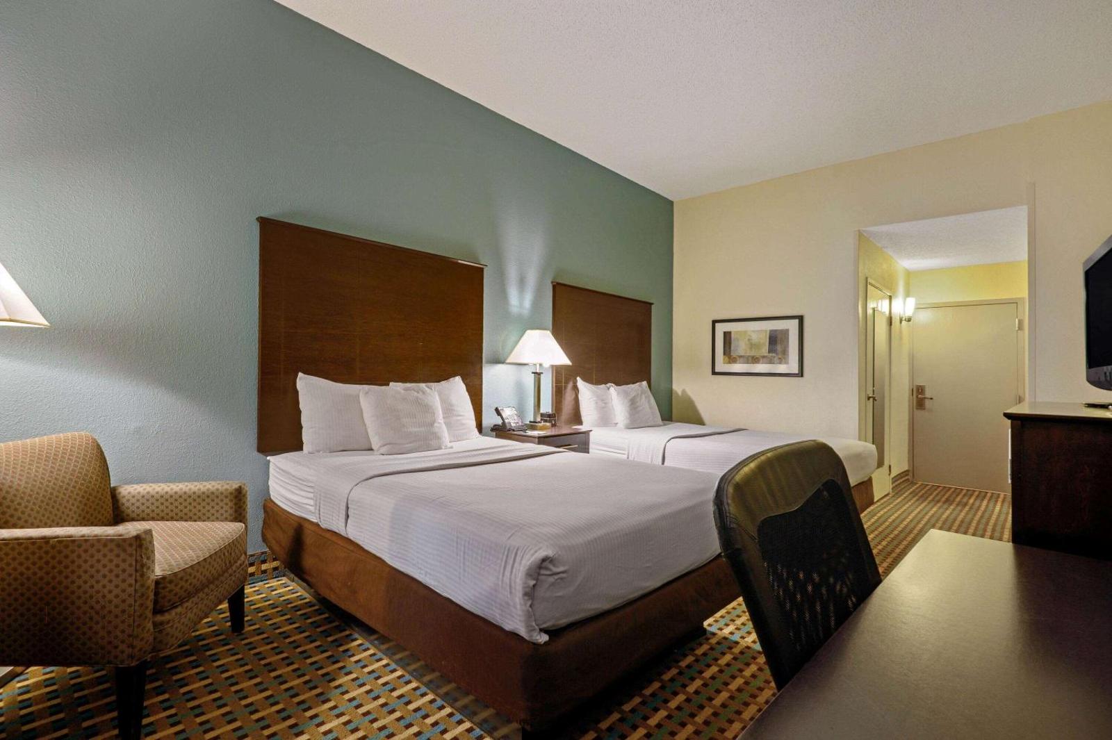 La Quinta Inn by Wyndham Columbia SE / Fort Jackson