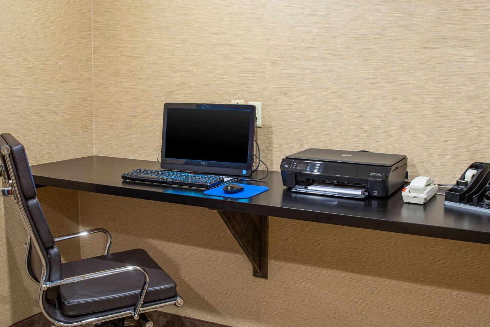 Comfort Inn Naugatuck - Waterbury