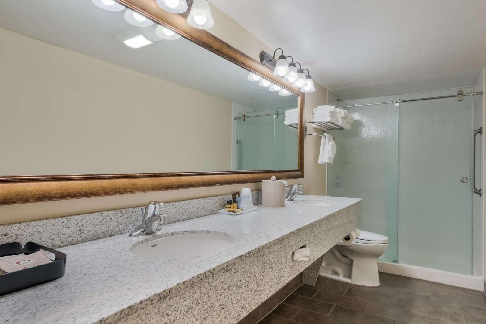 Best Western Town and Country Inn