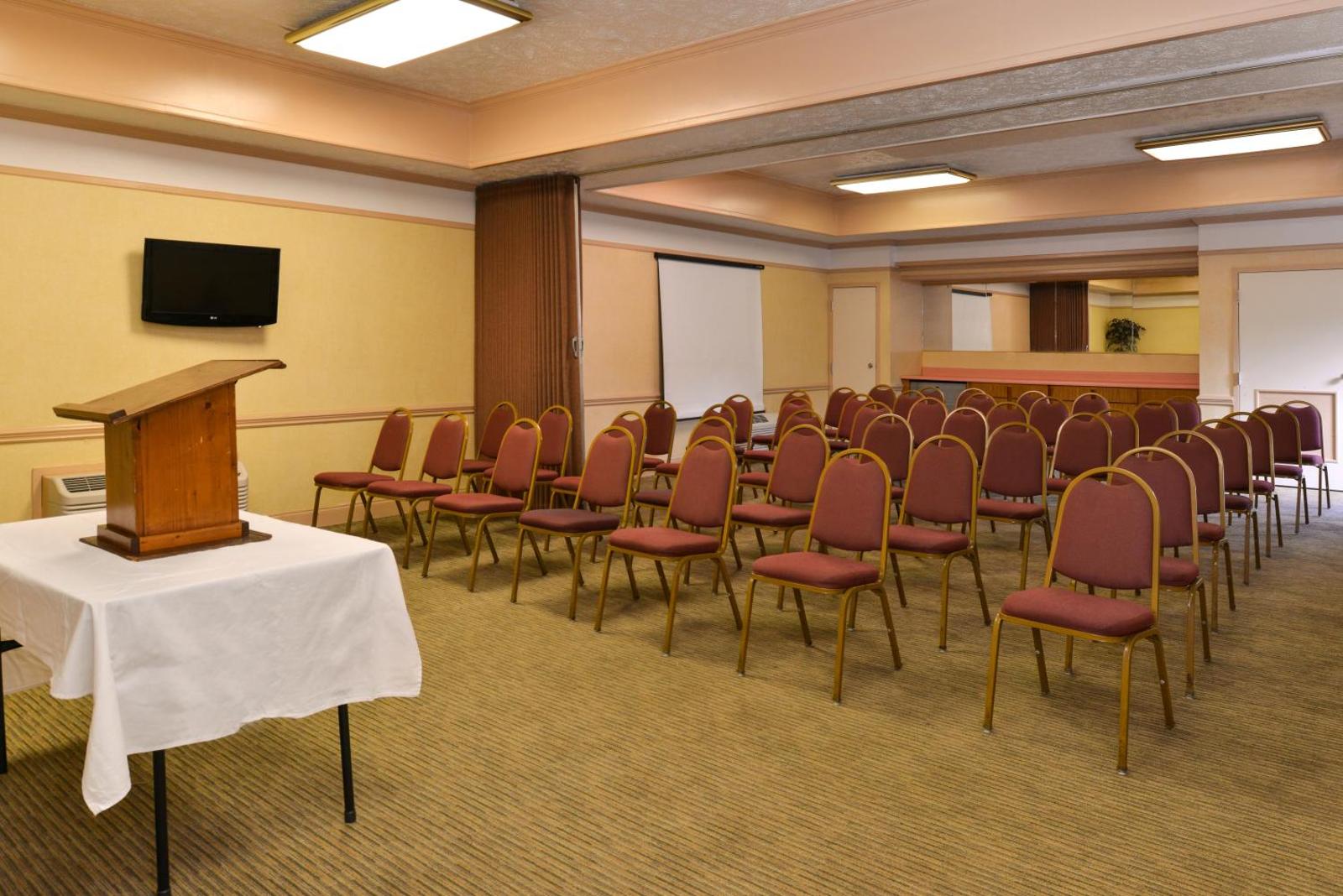 SureStay Plus Hotel by Best Western Fayetteville