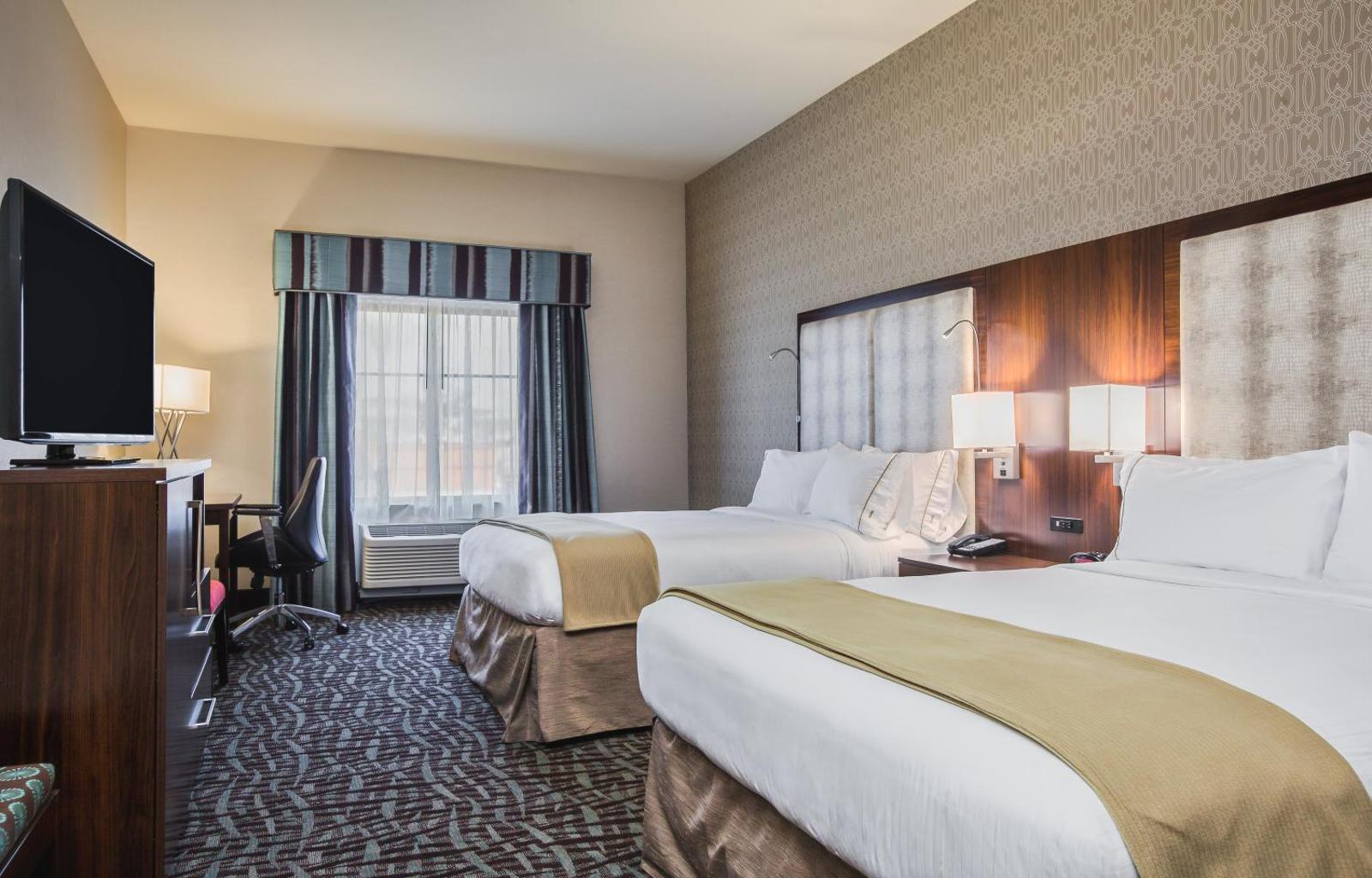 Holiday Inn Express & Suites Eureka