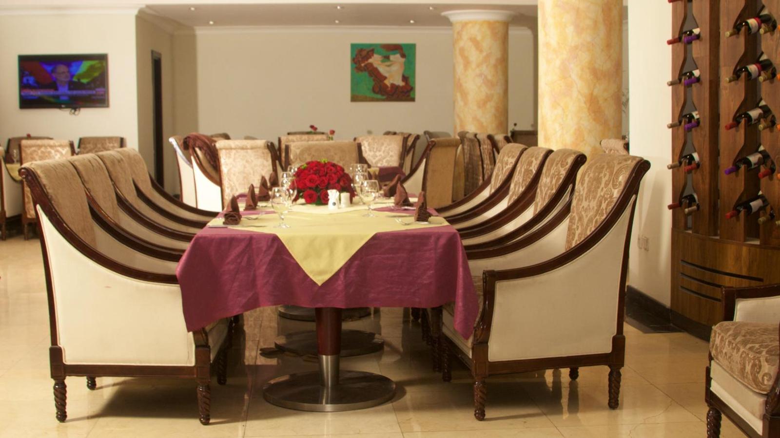 Elilly International Hotel