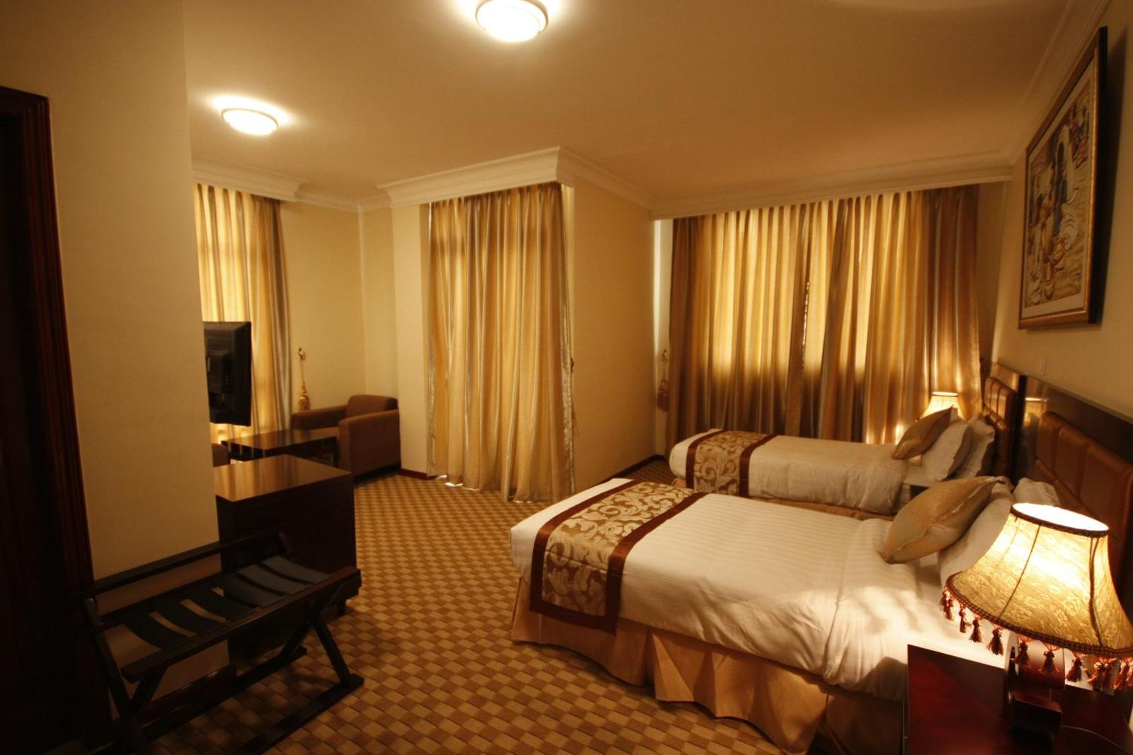 Caravan Hotel