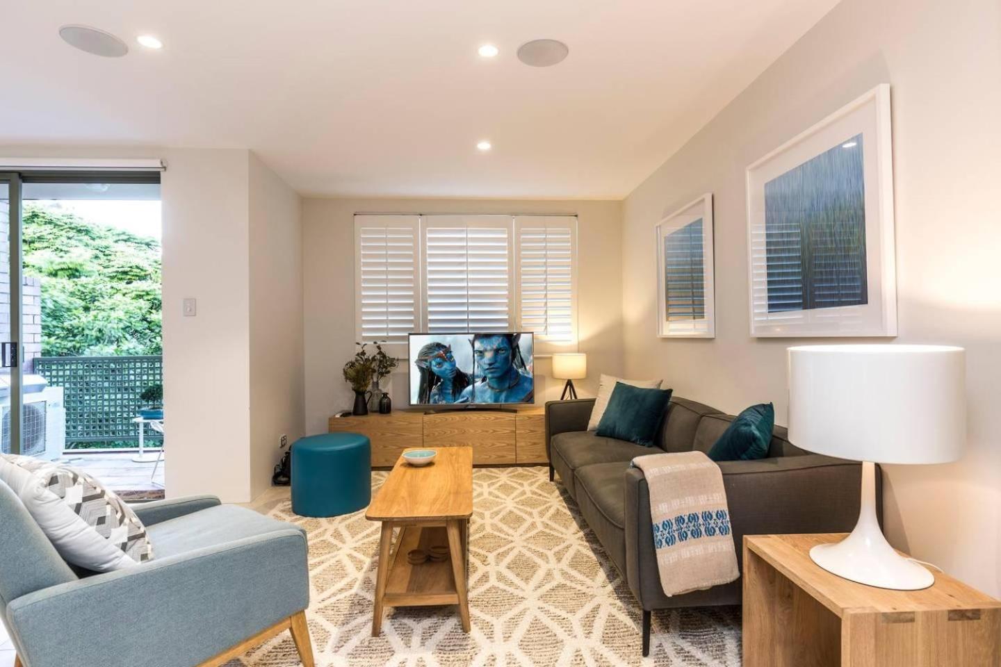 Executive 2 Storey Sydney Apartment with Pool